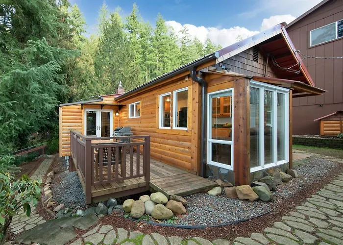 Koi Story Cabin On The Lake - Waterfront, Near Bike Trail